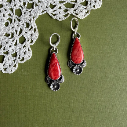 Red Spiny Oyster Earrings with Flower Detail