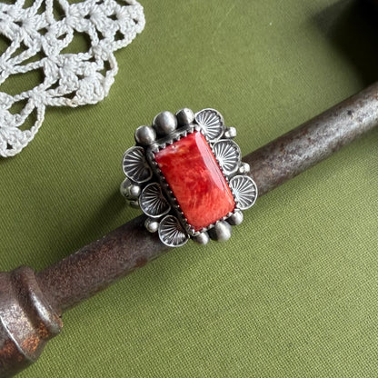 Spiny Oyster Ring Size 7.25