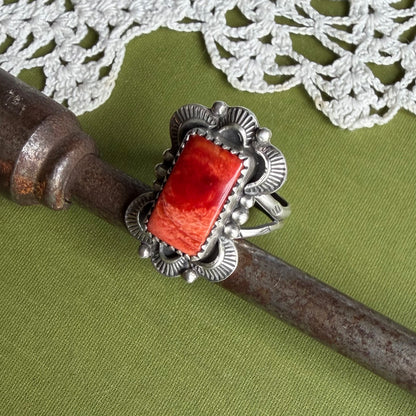 Spiny Oyster Ring Size 8.75