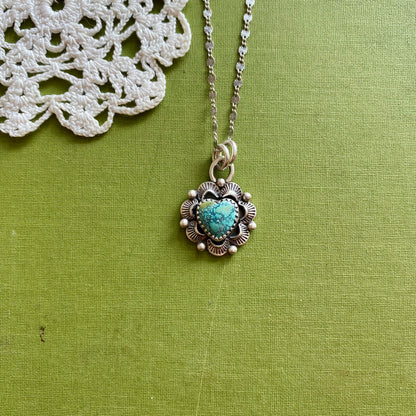 Hubei Cloud Mountain Turquoise Heart Pendant