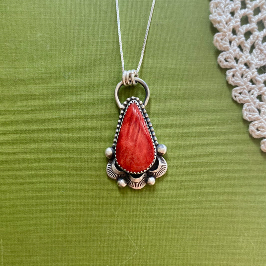 Red Spiny Oyster Pendant